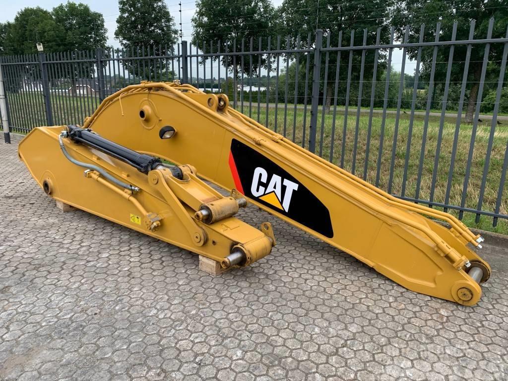 CAT 320 | 323 standard boom and stick Excavator