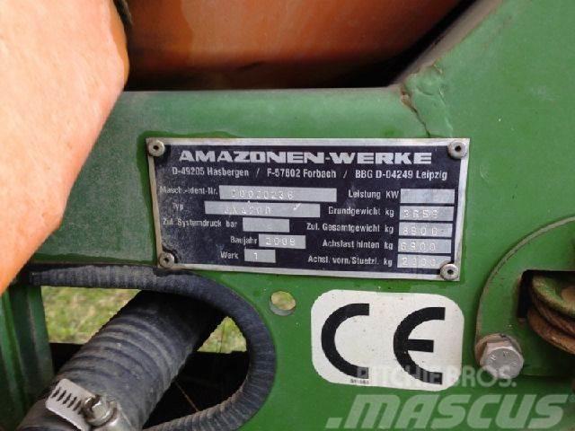 Amazone UX 4200 Tractoare agricole sprayers