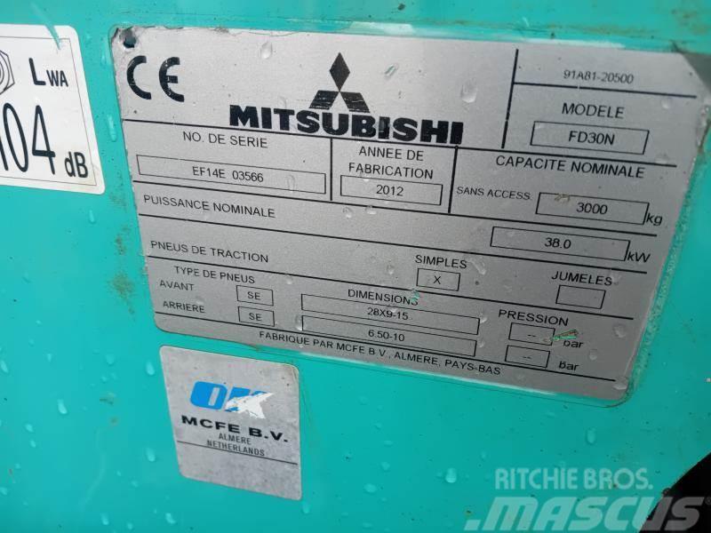 Mitsubishi FD30N Strivuitoare-altele