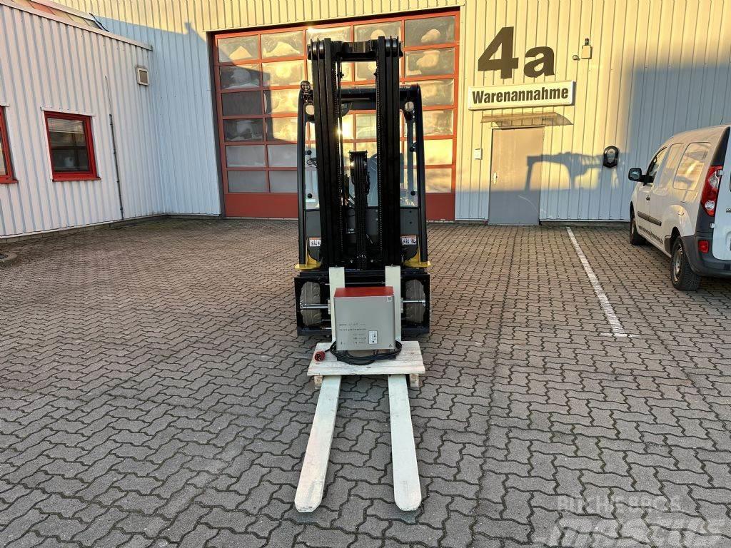 Yale ERP35VL Stivuitor electric
