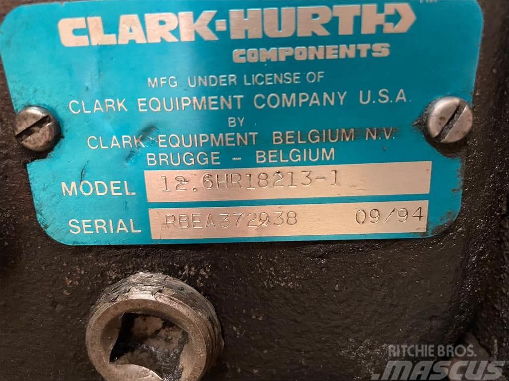 Clark model 12.6HR18213-1 transmission Transmisie