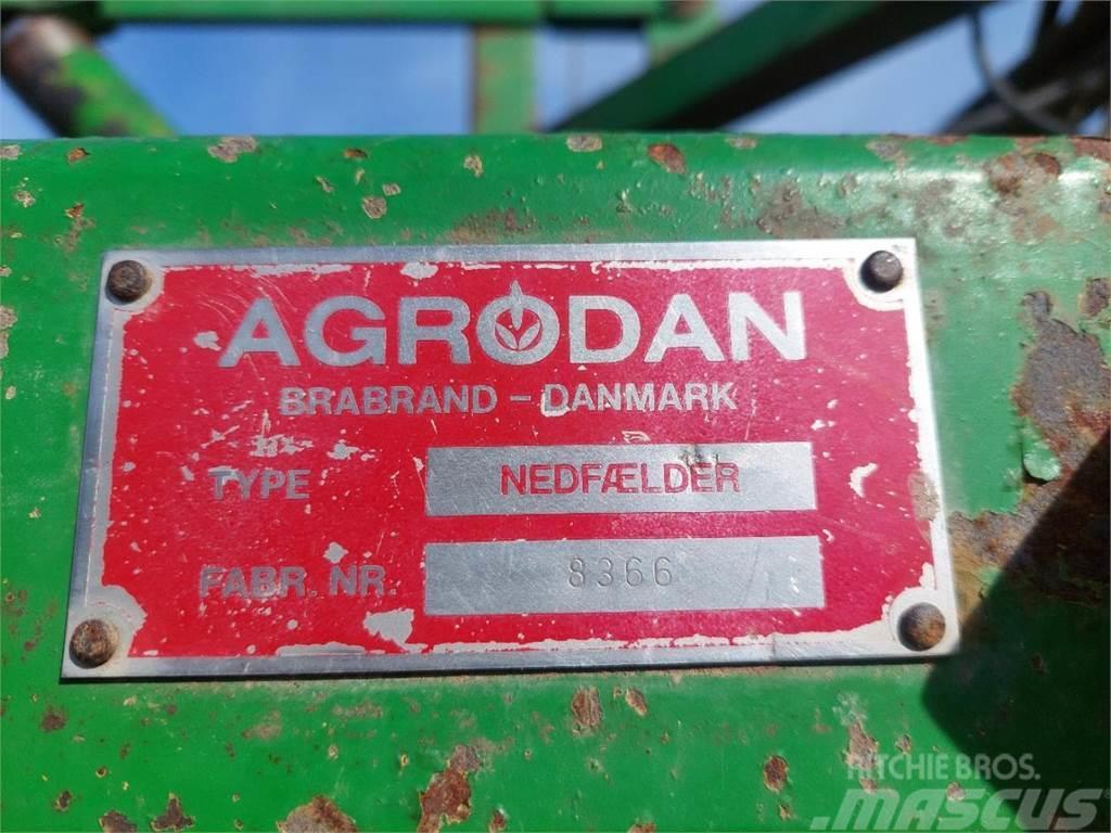 Agrodan Nedfælder 27 tands + fronttank Alte masini agricole