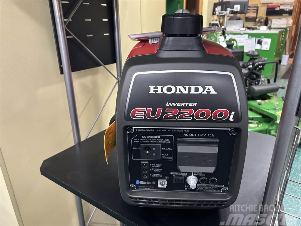 Honda EU2200i Alte echipamente pentru tratarea terenului