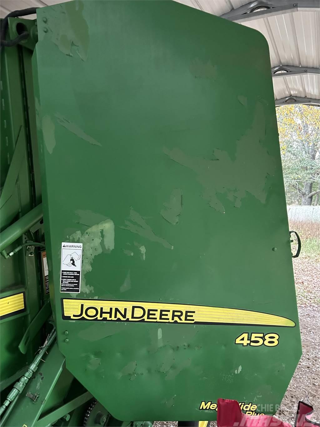 John Deere 458 Masina de balotat cilindric