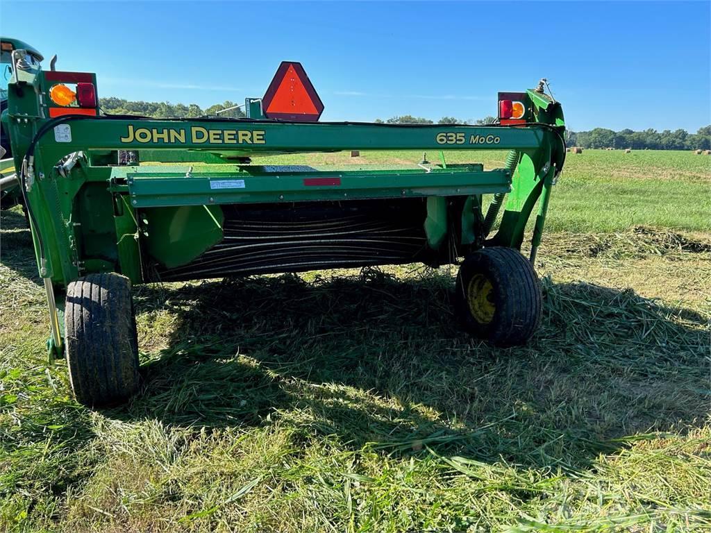 John Deere 635 Cositoare de iarba cu umidificator