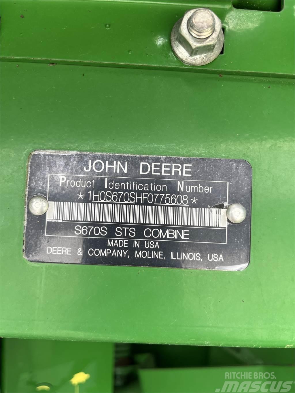 John Deere S670 Combine de secerat