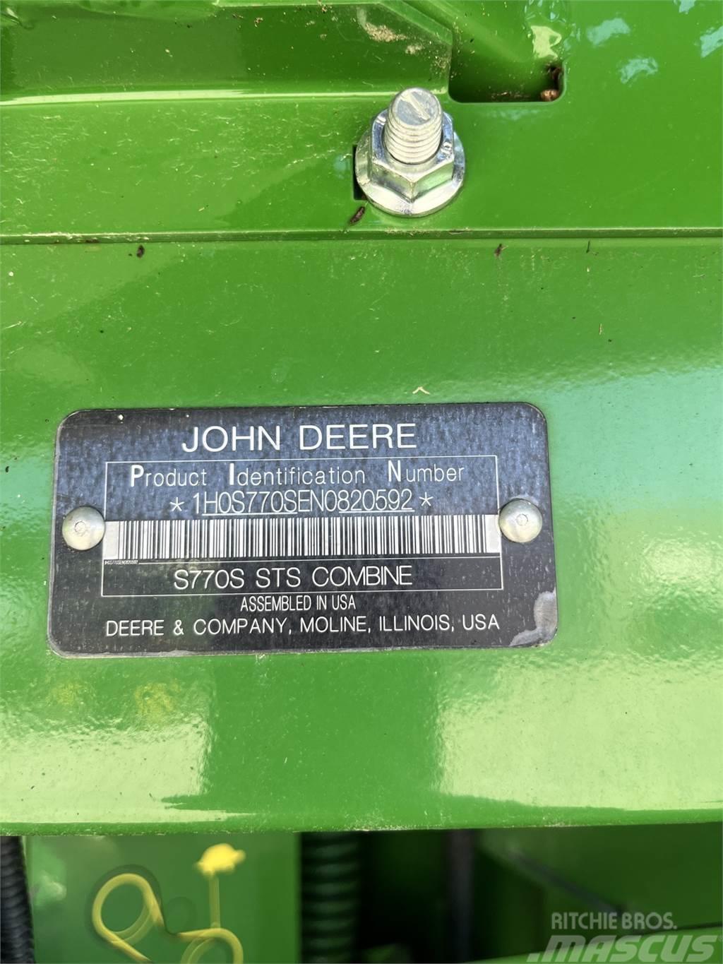 John Deere S770 Combine de secerat