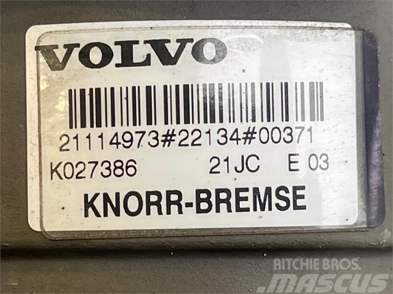 Volvo  FOOT BRAKE MODULE 21114973 Radiatoare