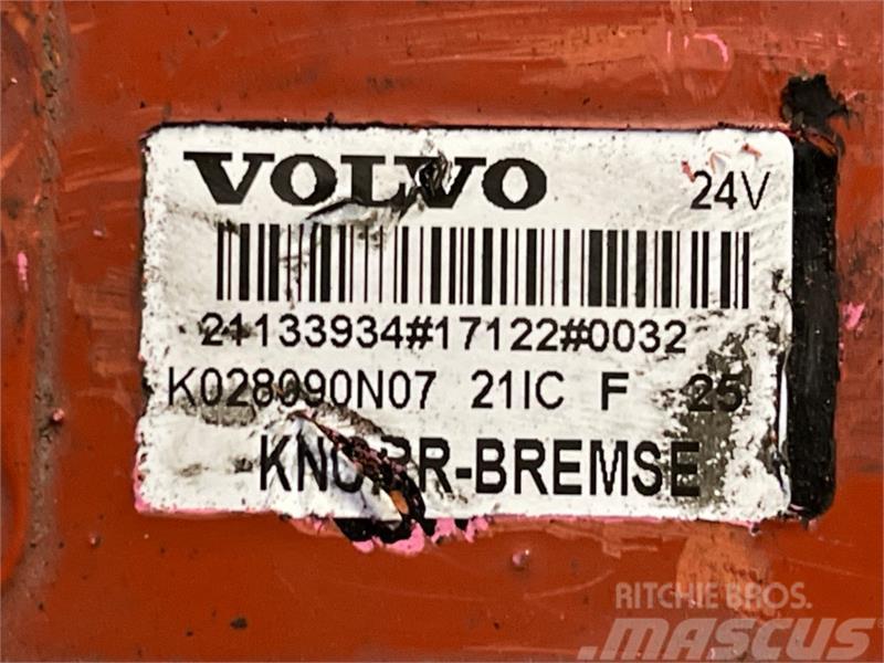 Volvo  VALVE 21133934 Radiatoare