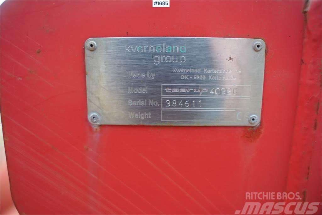 Kverneland Taarup 4302 C Alte echipamente pentru nutret
