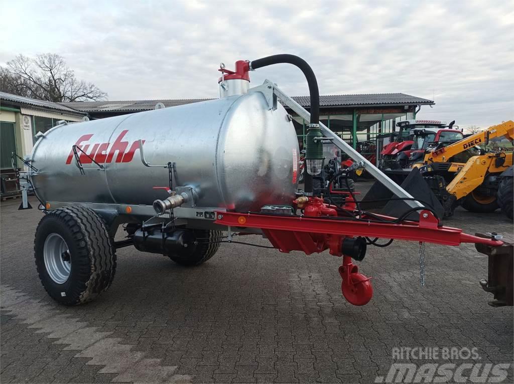 Fuchs VK 4000 mit 4000 Liter Ore de transport în forma lichida