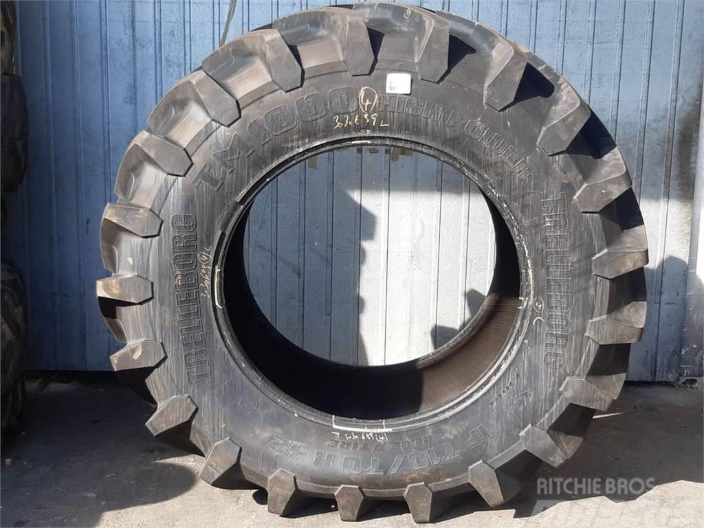 Trelleborg IF 710/70 R42 TM1000 HP Blue Tire (2x) Roti