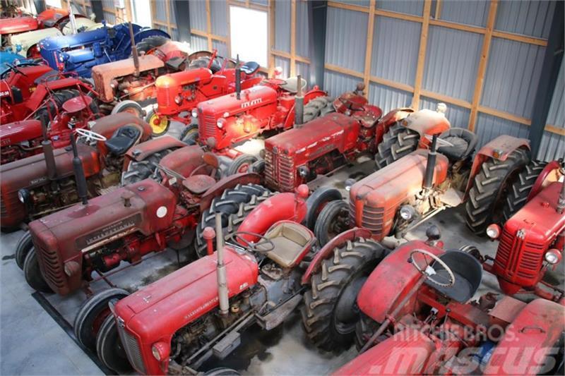  - - -  Ældre blandede traktorer Tractoare