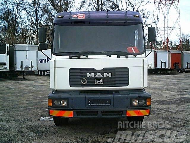 MAN 26.414 F2000 6X2 Kran PALFINGER PK 19000L Camioane platforma/prelata