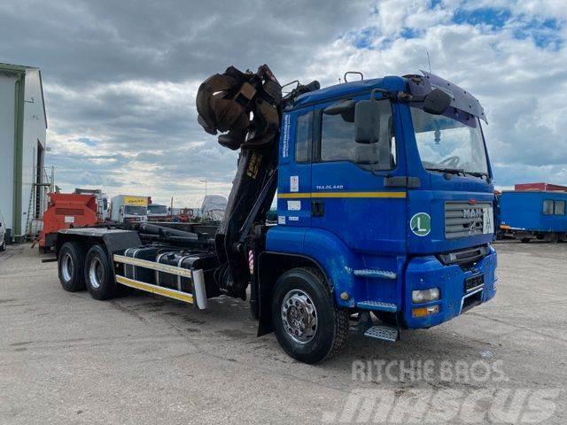 MAN TGA 26.440 6X4 for containers with crane vin 945 Camion cu carlig de ridicare