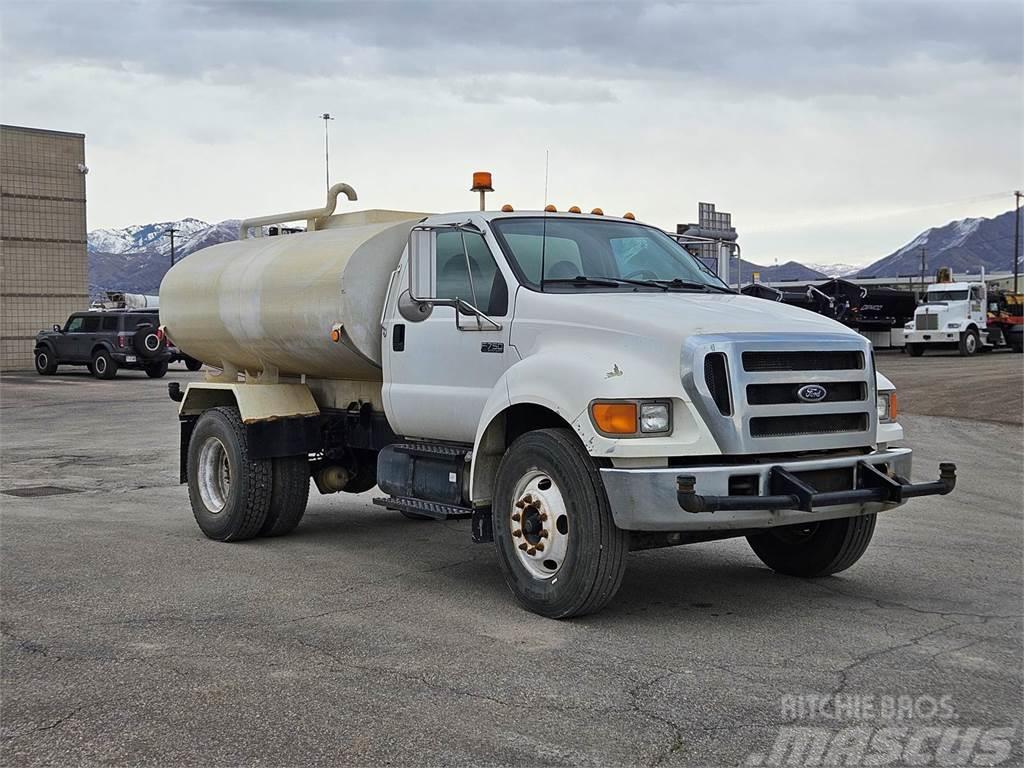 Ford F-750 Cisterne