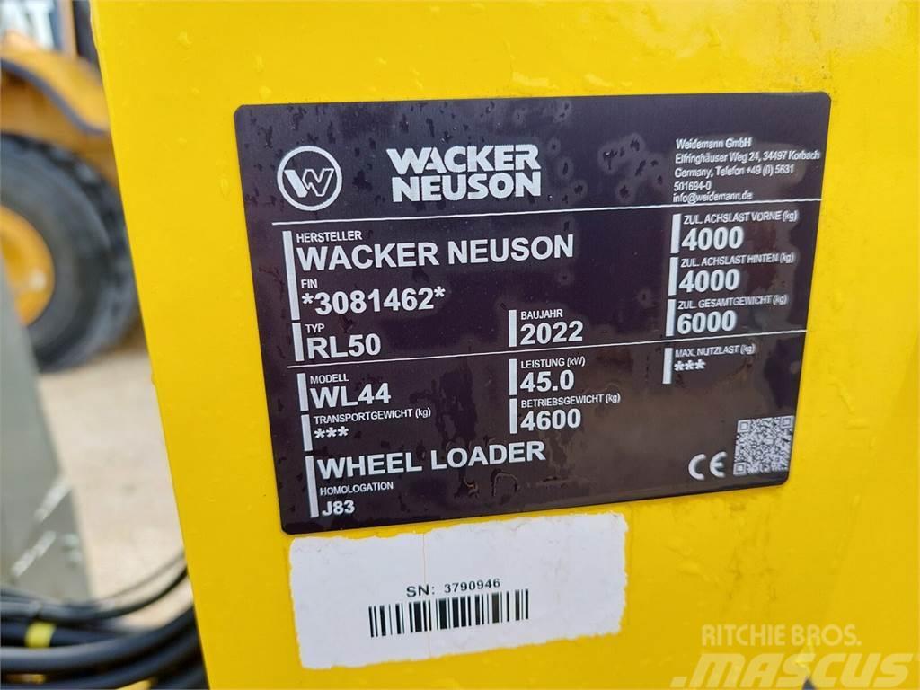 Wacker Neuson WL 44 Incarcator pe pneuri