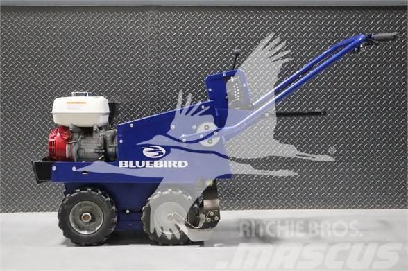 Blue Bird SC550 Alte echipamente pentru tratarea terenului