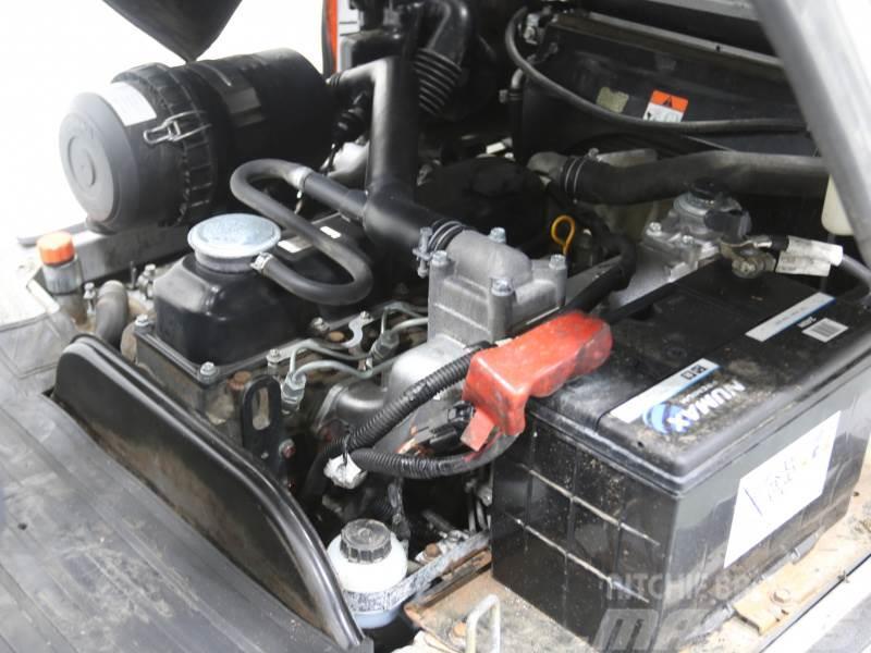 Nissan YG1D2A32H Stivuitor diesel