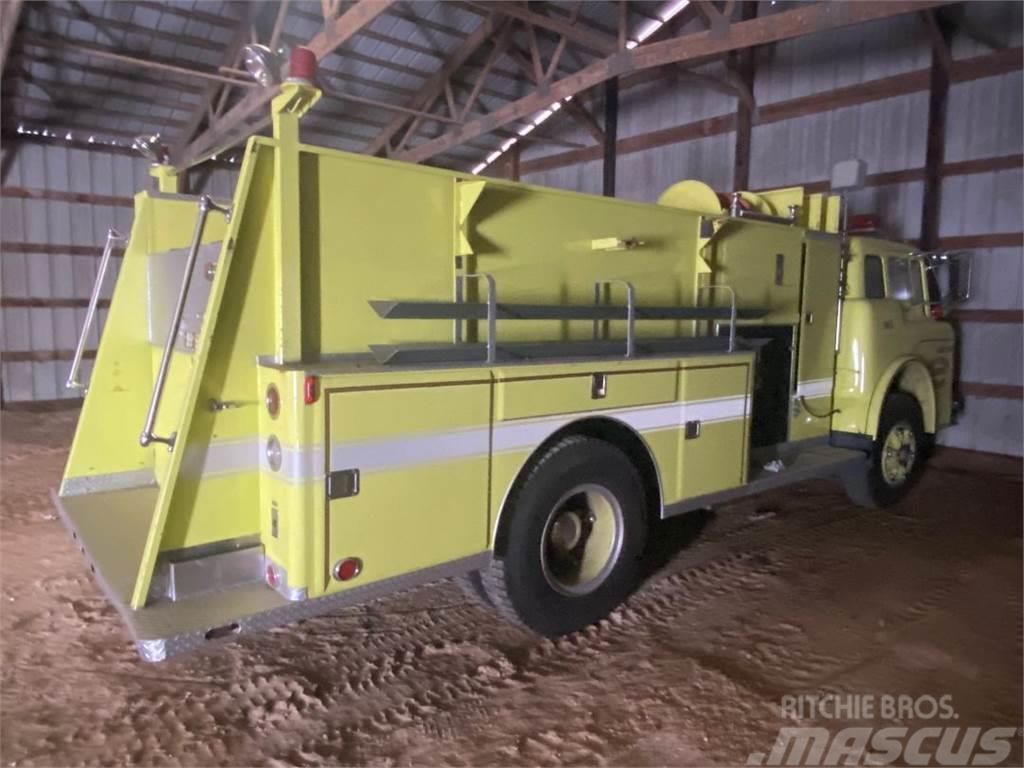 Ford 900 Camion de pompier
