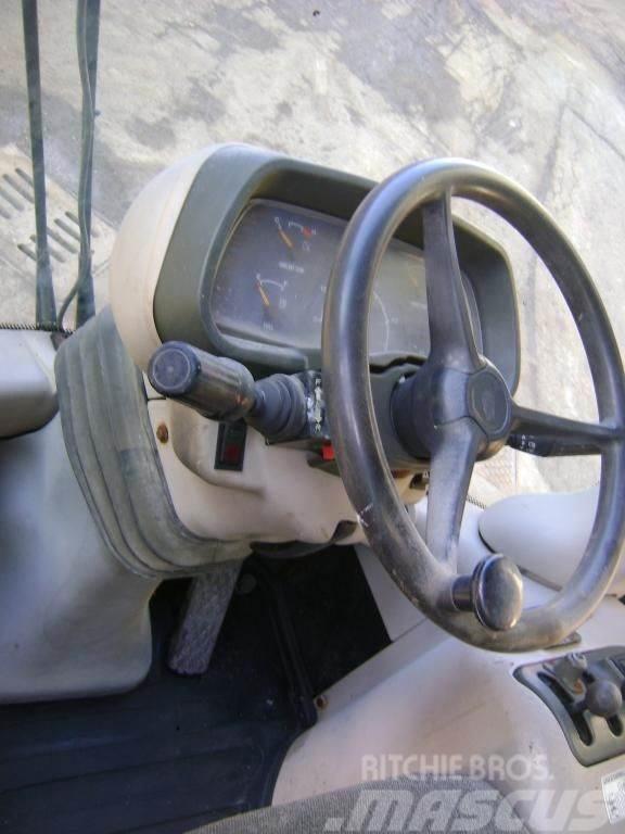 Fiat-Kobelco W 130 Evolution Cabine si interior