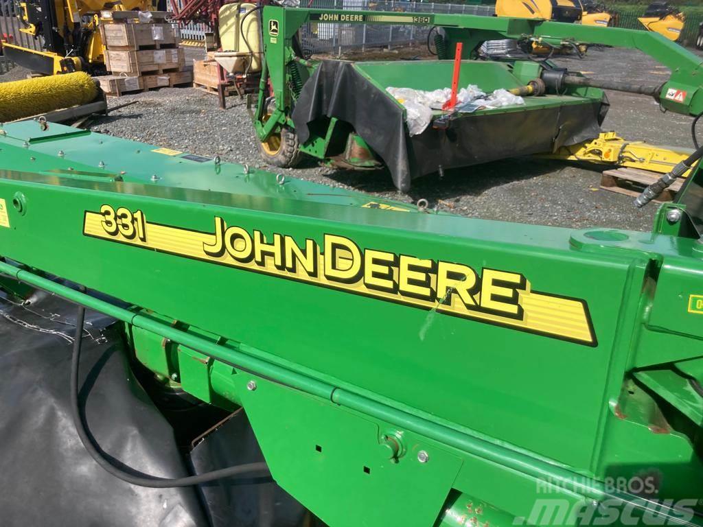 John Deere 331 Cositoare de iarba