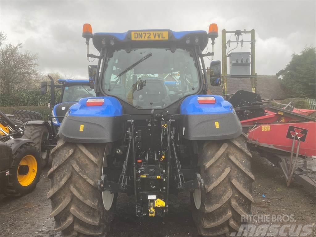 New Holland T5.120 Dynamic Command Tractoare