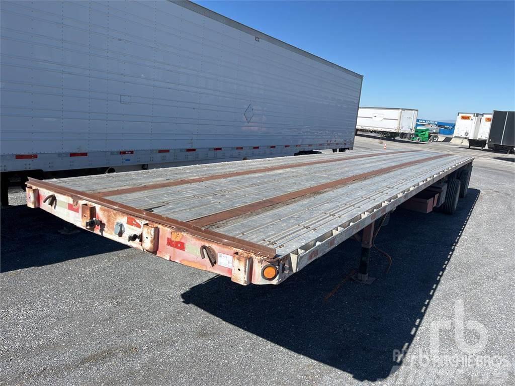 Fontaine 45 ft T/A Spread Axle Flatbed/Dropside semi-trailers