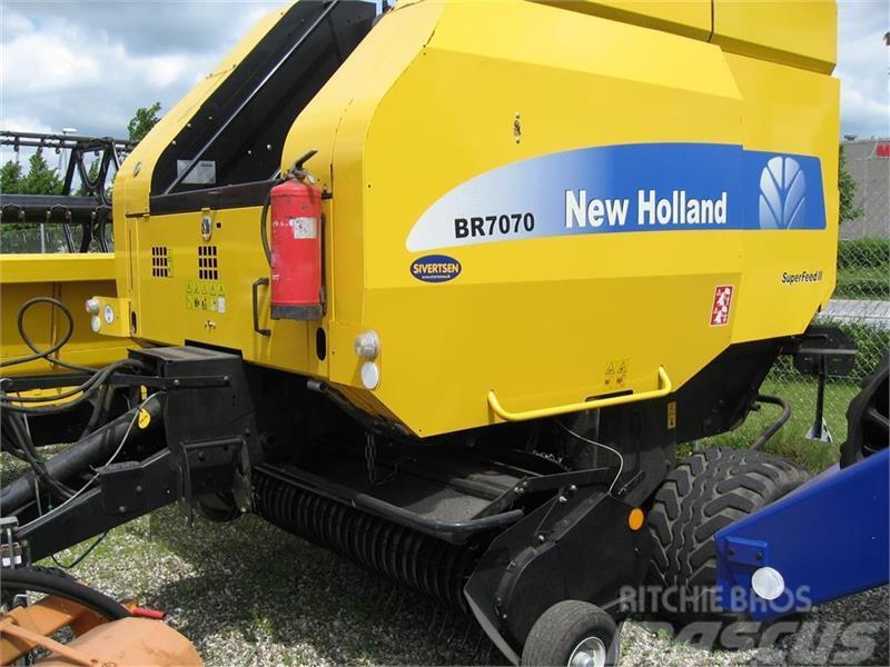 New Holland BR7070 med SUPER FEED Masina de balotat cilindric