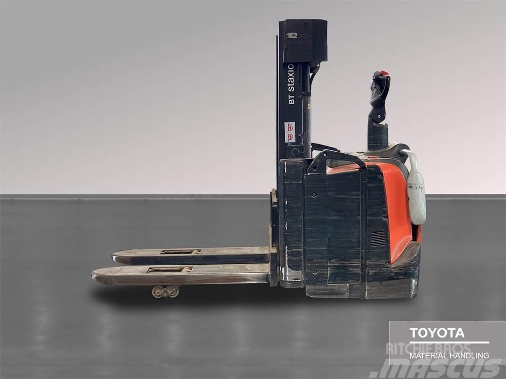 Toyota SPE140L Transpaleta manuala