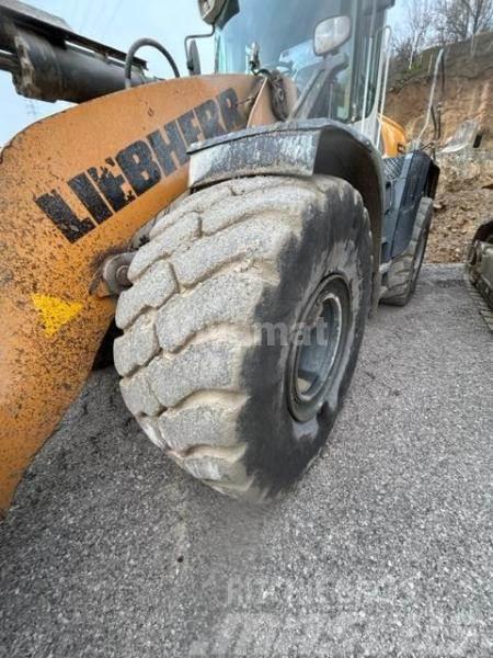 Liebherr L580 Incarcator pe pneuri