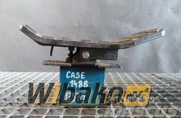 CASE Pedal Case 1488 Cabine si interior
