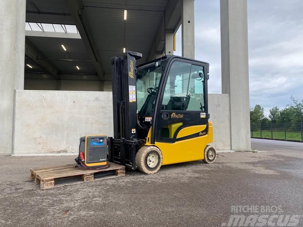 Yale ERP20VFLWB Stivuitor electric