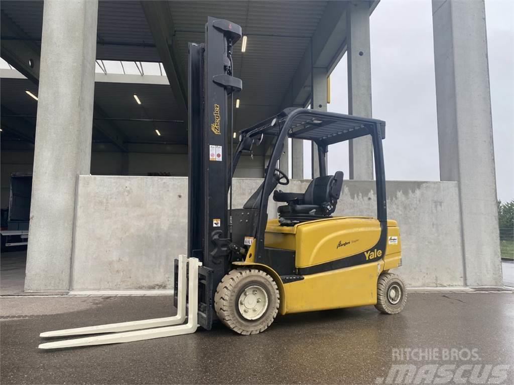 Yale ERP30VL Stivuitor electric